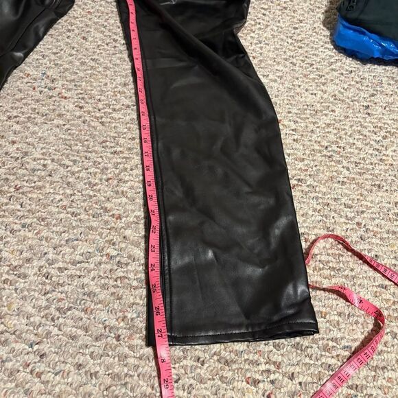NWT Abercrombie & Fitch 90’s Straight Ultra High-Rise Vegan Leather Pants 29/8 L - Picture 10 of 10